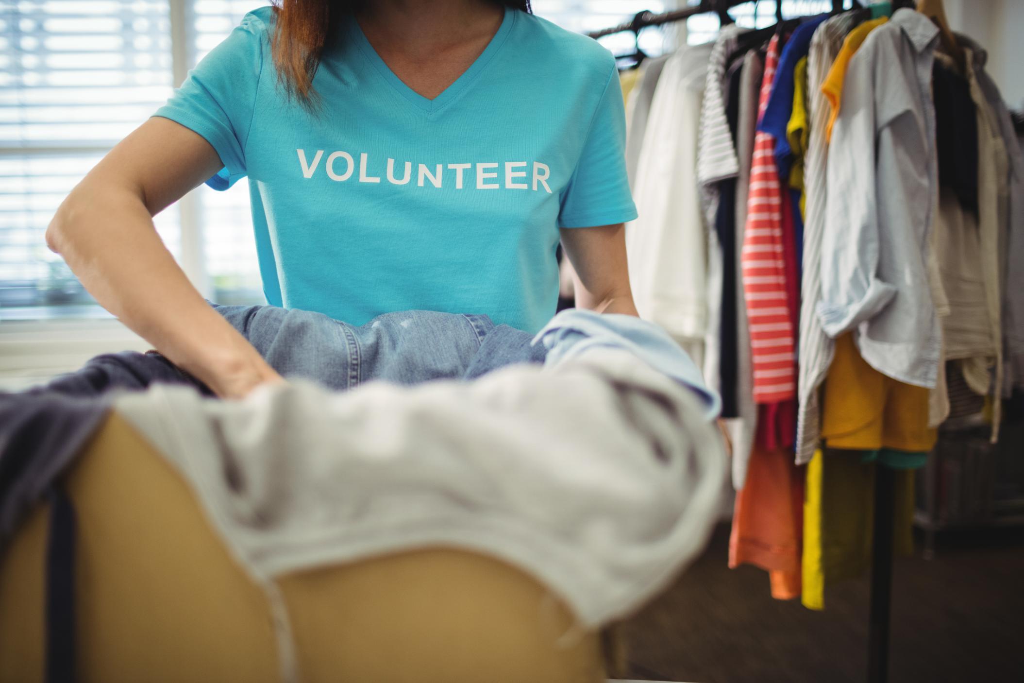Volunteers helping families